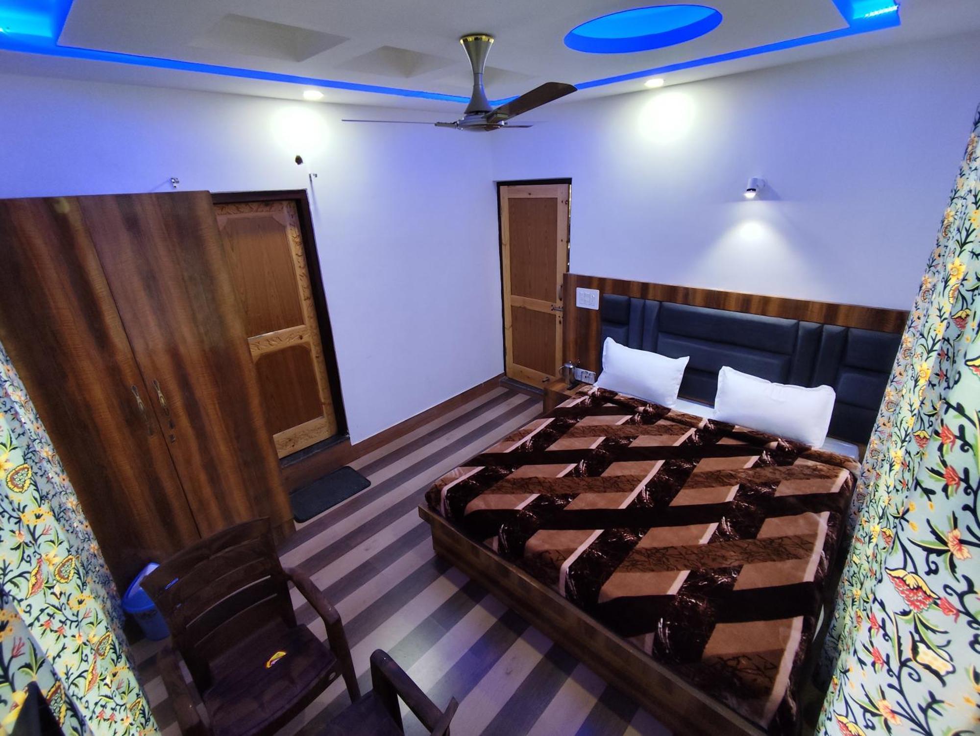 מלון Srīnagar The Heaven Tree מראה חיצוני תמונה
